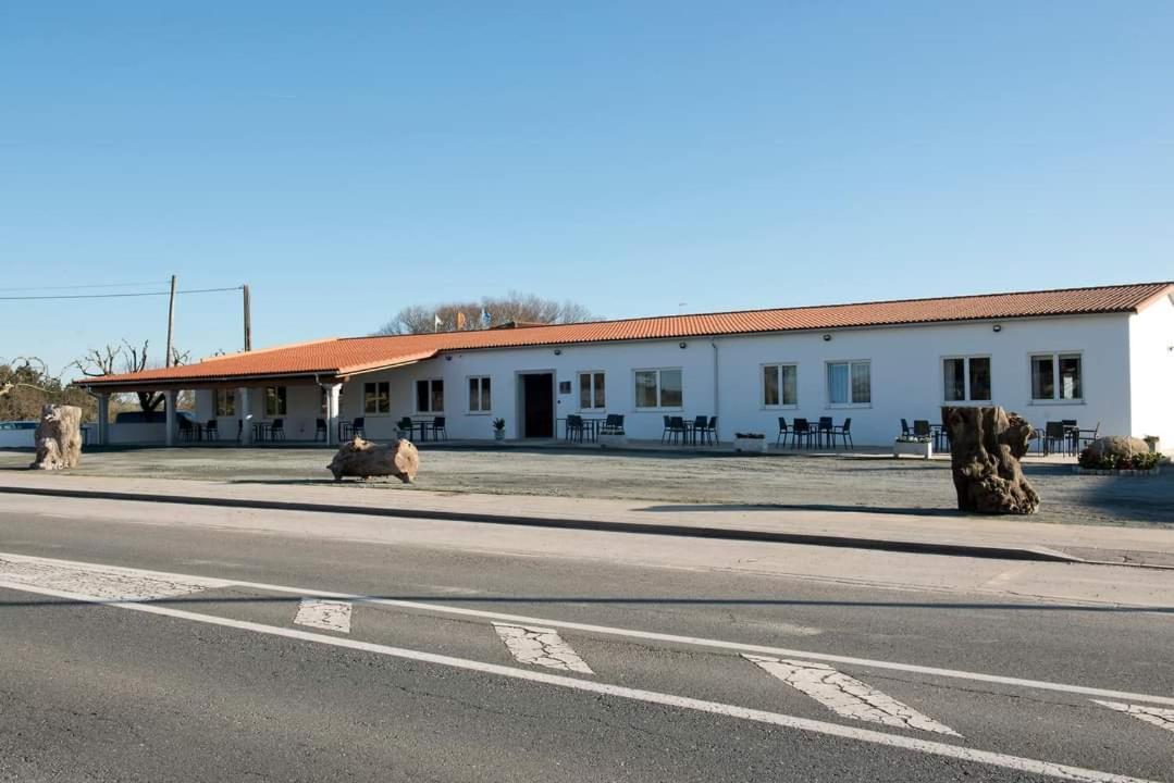 Hotel La Puerta De Arzúa Eksteriør billede